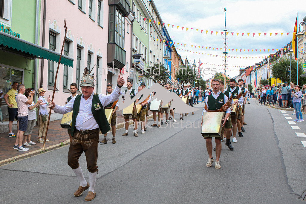 OE7A1455 | die Festeröffnung in Zwiesel mit prominentem Besuch, Ministerpräsident Markus Söder sowie Minister Hubert Aiwanger.