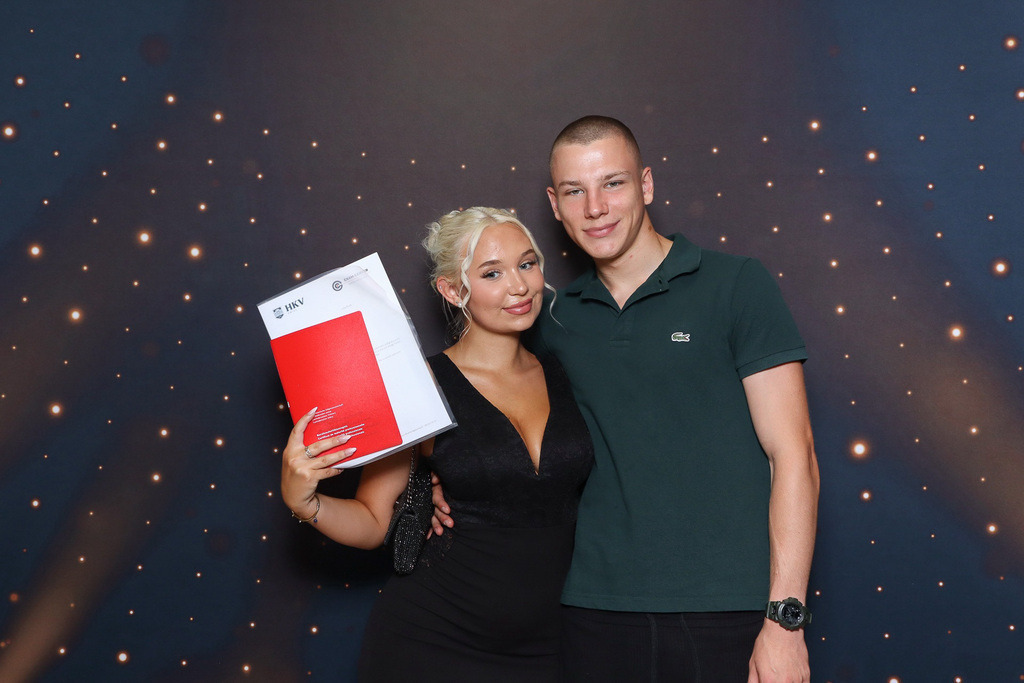 ZD260628112736-117 | Fotoshop von zweidimensional Fotografie. Ihr Fotograf im Aargau. Abzüge von Ihrem Fotobox Event bestellen.Abzüge von Ihrem Hochzeit bestellen.Abzüge von Ihrem Schulfotograf bestellen.