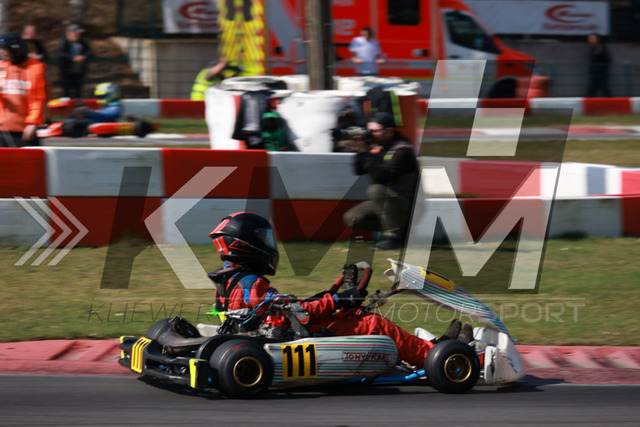 0DKP2419 | Kliewer Motion & Motorsport - Realisiert mit Pictrs.com