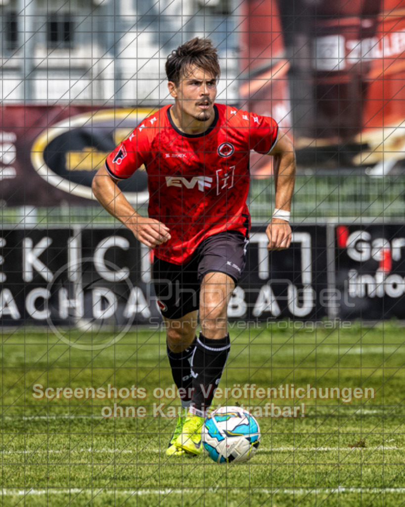 20250816_152833_0706-Bearbeitet-2 | #,1.Göppinger SV (rot) vs. FSV 08 Bietigheim-Bissingen (blau), Fußball, Oberliga BW, wfv, 03. Spieltag, Saison 2025/2026, Rasensportplatz Stadion SV Göppingen, Hohenstaufenstr. 116, 73033 Göppingen, 16.08.2025 - 14:00 Uhr,Foto: PhotoPeet-Sportfotografie/Peter Harich