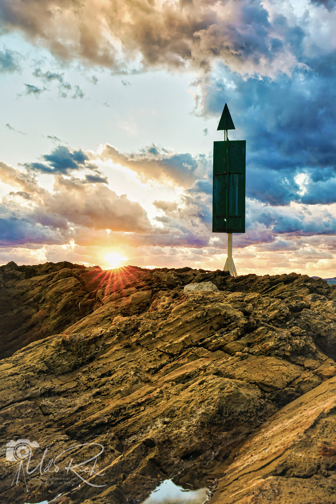 Lichtstrahl. | Entdecken Sie Fotografie aus Leidenschaft: Auftragsfotografie, HD-Fotos, Geschenkartikel aus Ihren Bildern und vieles mehr. Beauftragen Sie uns für besondere Momente!