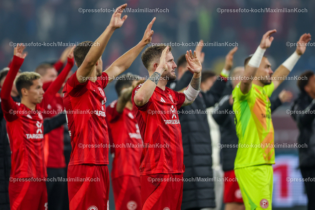 Due0911240109602188 | 09.11.2024, Fußball, Fortuna Düsseldorf - SC Paderborn 07, 2. Bundesliga, Merkur Spiel-Arena, Saison 2024 2025: Andre Hoffmann (Fortuna Düsseldorf #3) DFB regulations prohibit any use of photographs as image sequences and or quasi-video.