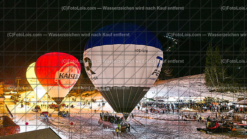 DJI_20251228173455_0094_D_Luftbild_NACHTderBALLONE | ... mit dem Ballonclub Ötscherland, einer Schauübung der Bergrettung, der Perchtegruppe Gaming 'Ötscherteufeln', dem Musikverein Lackenhof und sehr vielen Besuchern und Gästen aus nah und fern, So 28. Dezember 2025. Luftbildaufnahme.