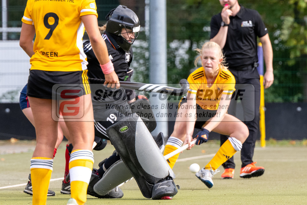SFE_20231021_0176 | Deutsche Meisterschaft Weibliche U16 Halbfinale Düsseldorfer HC - Harvestehuder THC am 21.10.2023 in Köln (Düsseldorfer Hockeyclub 1905 e.V.), Photo: Stephan Fehrmann 2023 (Sports-Gallery)