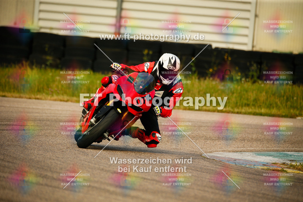 _MOT5184 | Hier findet Ihr Bilder von Touristenfahrten auf der Nürburgring Nordschleife oder von anderen Veranstaltungen die ich besucht habe. Viel Spass beim Durch Schauen 