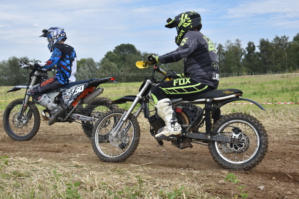 DSC_0823 | Sportfotografie , Motorsport, Motoross, Reitsport, Mointainbike, Enduro,
Landschaft , Outdoor, Eventfotografie, Landschaft, Bilder online bestellen - Realisiert mit Pictrs.com