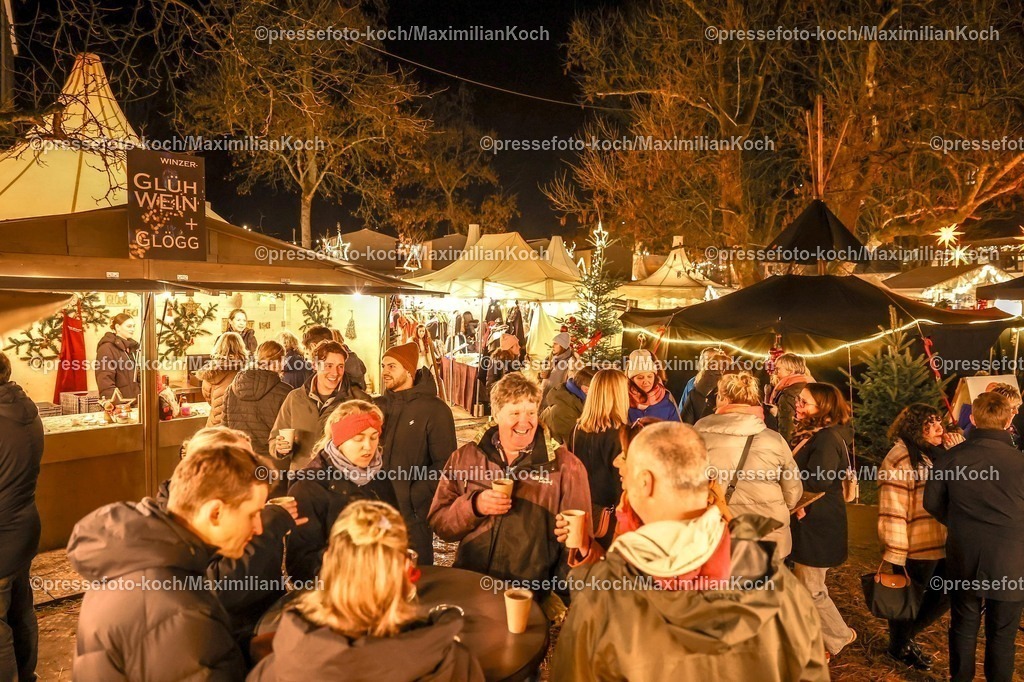 Wup12122501022 | 12.12.2026, Wuppertal, Weihnachtsmarkt Haus Schloss Lüntenbeck. 