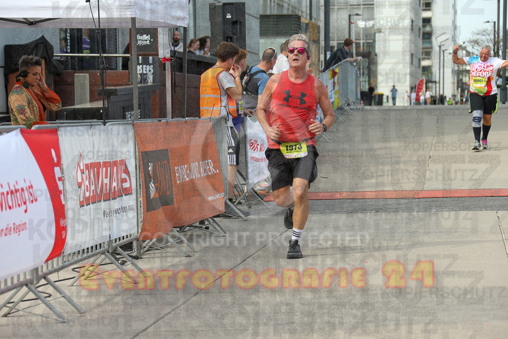 250920_1514_EX1_8627 | Sportfotografie im Rhein-Sieg Kreis, Köln, Bonn, NRW, Rheinland Pfalz, Hessen, etc. Unser Tätigkeitsfeld umfasst den Laufsport vom Volkslauf über den Marathon, Duathlon, Triathon bis zum Ultralauf wie Kölnpfad Ultra oder Schindertrail.