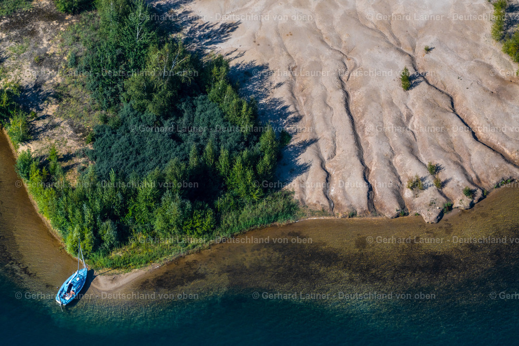 4042083 | Getzelauer Insel, Markkleebergersee, LeipzigBRAUNSBEDRA 08.09.2021 Rekultivierung der ehemaligen Tagebau - Fläche an den Uferbereichen des Sees " Geiseltalsee " in Braunsbedra im Bundesland Sachsen-Anhalt, Deutschland. // Open pit re cultivation on the shores of the lake " Geiseltalsee " in Braunsbedra in the state Saxony-Anhalt, Germany. Foto: Gerhard Launer