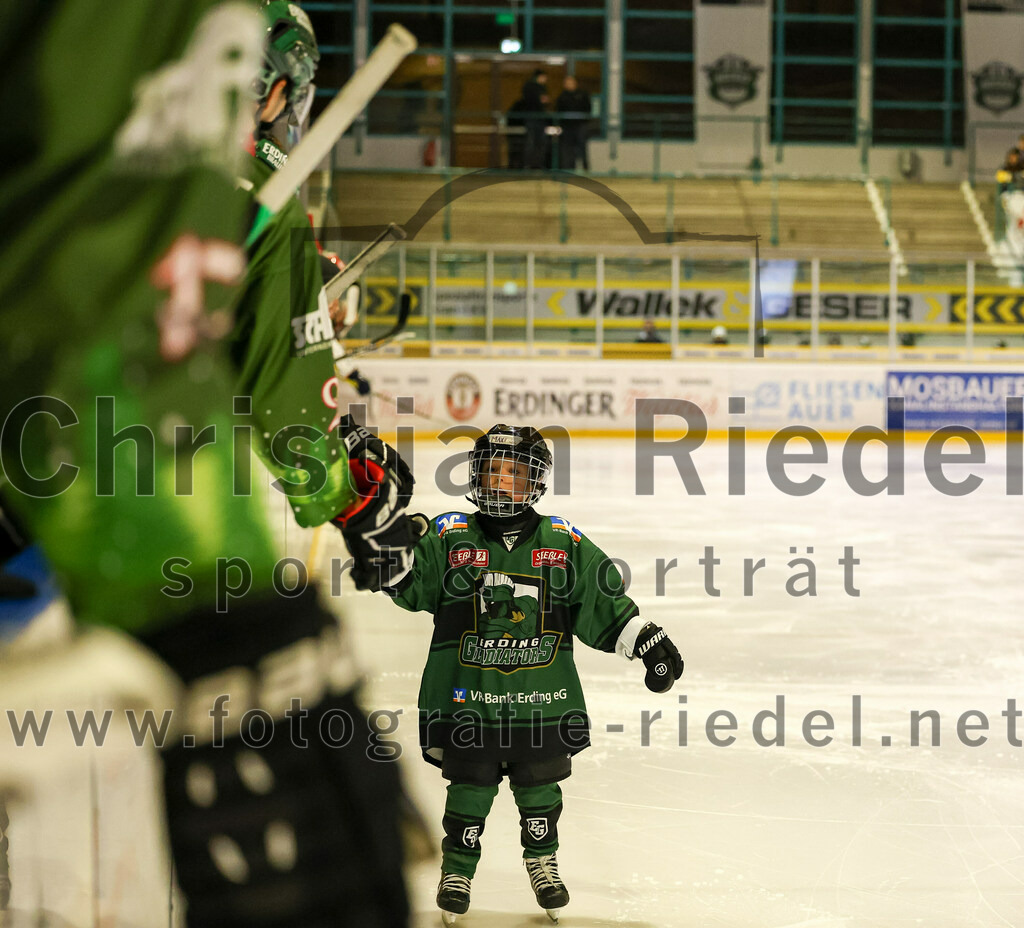 2023-12-26_010_TSV_Erding_gegen_ERV_Schweinfurt | Erding, Deutschland, 26.12.2023:
Eishockey, Bayernliga Vorrunde 2023 / 2024, 20. Spieltag, TSV Erding gegen ERV Schweinfurt, Endergebnis: 9:3

Foto: Christian Riedel / fotografie-riedel.net