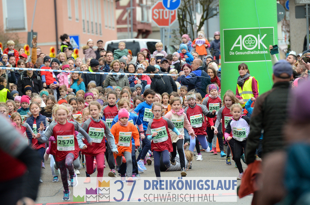 AOK JuniorCup 400m | 3Koenigslauf 2023 - Realisiert mit Pictrs.com