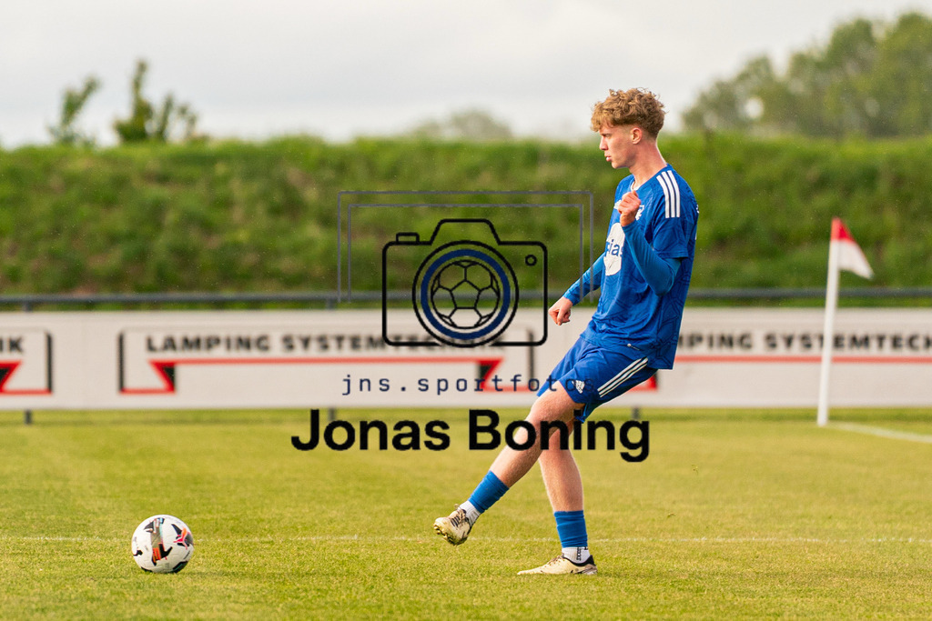 Fußball I Herren I Saison 2025-2026 I Kreisliga VEC I 27. Spieltag I VFL Oythe II - TUS Neuenkirchen I 03496 | jns.sportfotos - Realisiert mit Pictrs.com