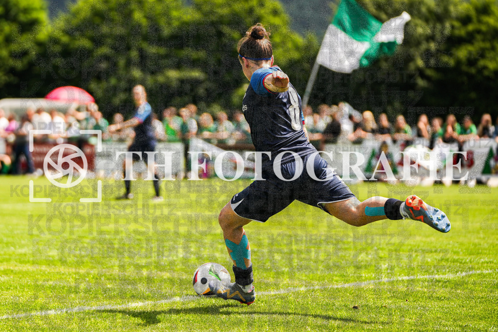 GER, FC Hauingen - SV Waldhaus, Frauen-Fussball, Rothaus Bezirkpokal, Finale, Saison 2024/2025, 29.05.2025 | GER, FC Hauingen - SV Waldhaus, Frauen-Fussball, Rothaus Bezirkpokal, Finale, Saison 2024/2025, 29.05.2025Foto: TH Fotografie/Alessio Bosco