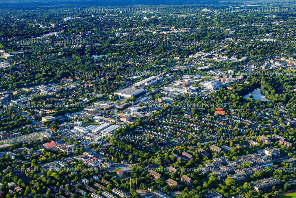 Hamburg_Wandsbek_Kühnstrasse_Gewerbegebiet_ELS_0015040823 | HAMBURG 04.08.2023 Gewerbegebiet und Firmenansiedlung " Kühnstrasse " in Hamburg, Deutschland. // Industrial estate and company settlement " Kuehnstrasse " in Hamburg, Germany. Foto: Martin Elsen