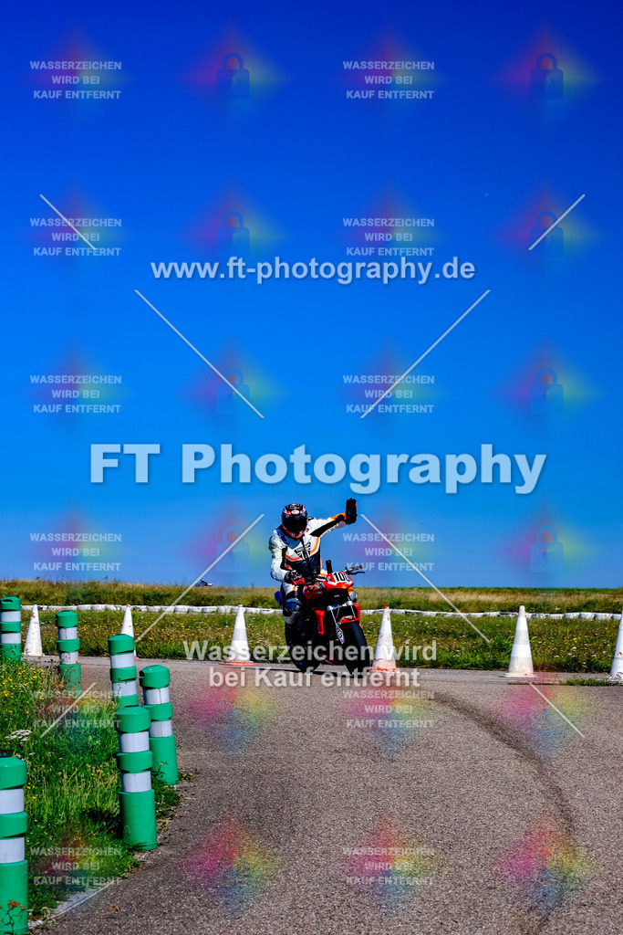 _TOU2600 | Hier findet Ihr Bilder von Touristenfahrten auf der Nürburgring Nordschleife oder von anderen Veranstaltungen die ich besucht habe. Viel Spass beim Durch Schauen 