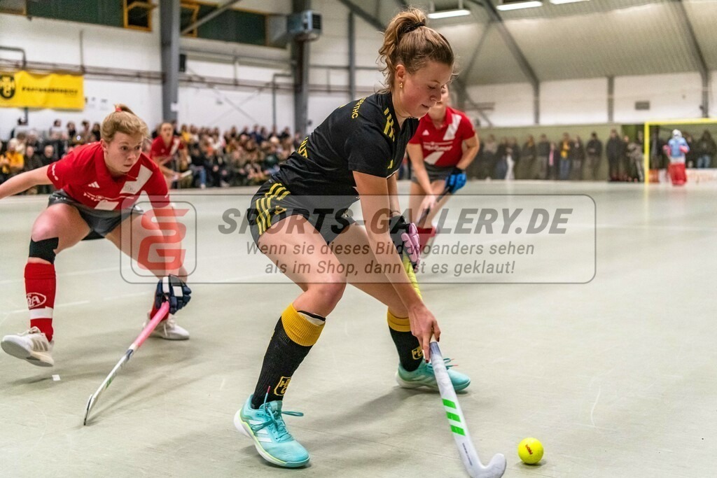 SM_20240112-D85_6892 | 1.Bundesliga Hallenhockey  (W) HTHC - DCadA / 5:2 (0:0)