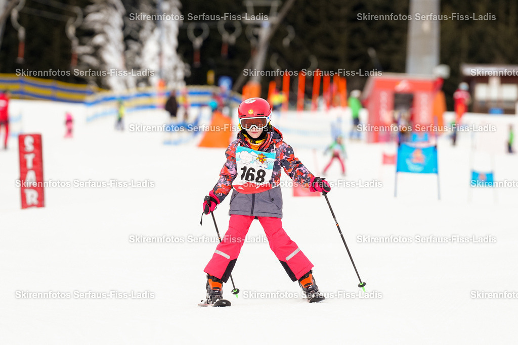 SRF_02.01.2026_0178 | Skirennfotos,Serfaus,Fiss,Ladis,Kinderskirennen,Winter,Tirol,Oberland,skirace,SFL,feelfree,weil wir's genießen,ski,Ski,skifahren,Sonnenplateau, - Realisiert mit Pictrs.com