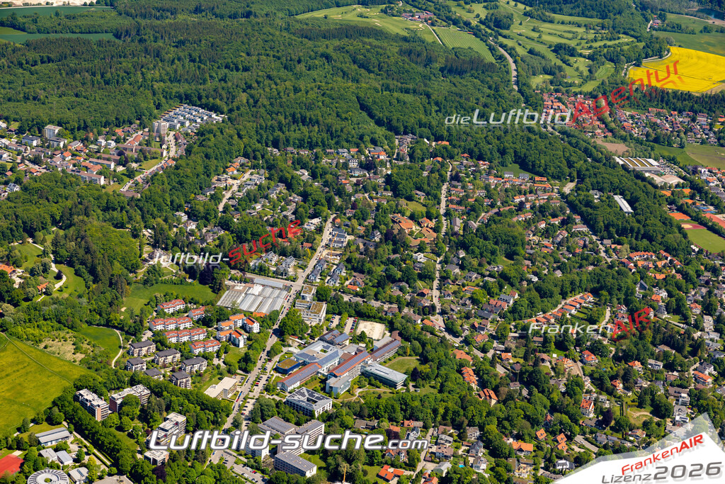 Aktuelles Luftbild von  Starnberg - Die Luftaufnahme wurde 2021 mittels UL-Flugzeug erstellt ( keine Drohne ) - hochauflösende Kamera-Systeme von  Canon -Beste Qualität - Für grossformatige Ausdrucke geeignet. Die Geschenkidee !