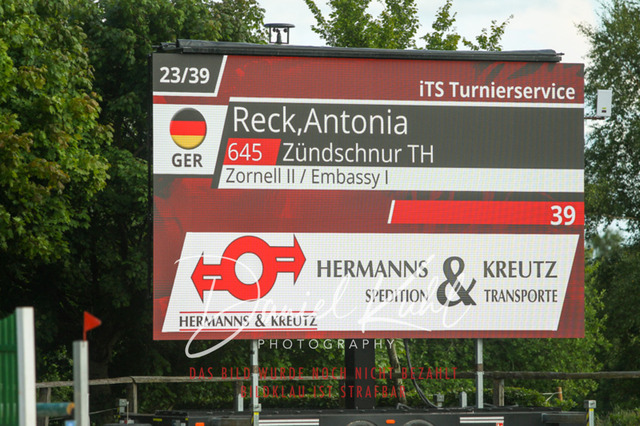 DKP43938 | Turniersportfotografie; Pferdefotografie; Dressurfotografie