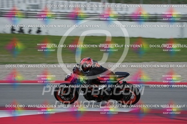 2025_10_25_PBK_53365 | Sportfotografie; SlowMotion; Video; Rennstrecke; Hafeneger; RSE; Speer; Trackday; Motorsportarena; Hockenheimring; Brno; Most; Barcelona; Valencia, Benny; Kaetzmer;