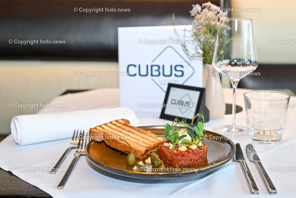 Cubus Restaurant_ 23.02.2024-7 | 23.02.2024, Linz, AUT, AEC, Cubus im Bild Beef Tartare mit Kapern und Wachtelei