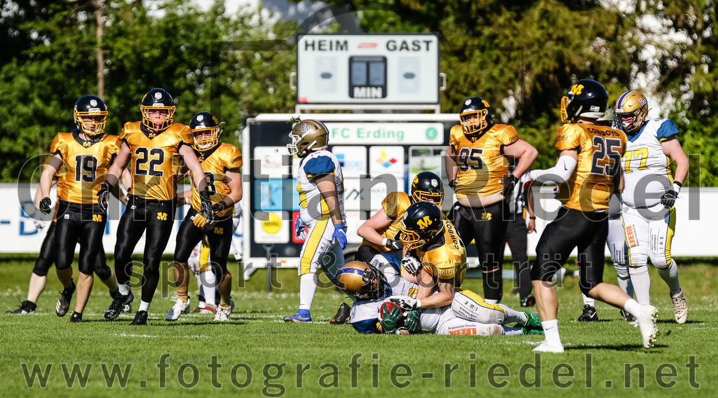 2022-05-14_050_Erding_Bulls_gegen_Munich_Cowboys_2 | Erding, Deutschland, 14.05.2022:
Fußball, Regionalliga 2022, 3. Spieltag, Erding Bulls gegen Munich Cowboys 2, Endergebnis: 20:30

Maximilian Stacke (Erding Bulls, #80)

Foto: Christian Riedel / fotografie-riedel.net