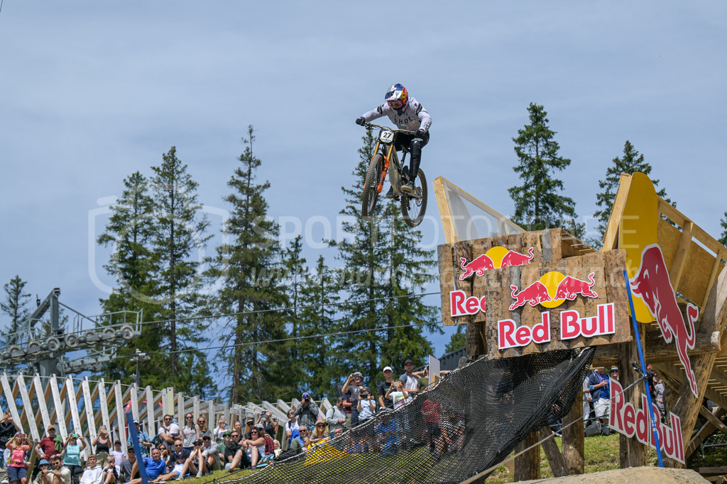 UCI Mountain Bike World Cup Lenzerheide 2022 - Downhill - 9. July 2022 | UCI Mountain Bike World Cup Lenzerheide 2022 - Downhill
Bike Kingdom, Lenzerheide
#27 GWIN Aaron (USA)
Bild: Sportfotografie Markus Aeschimann | www.markus-aeschimann.ch - Realisiert mit Pictrs.com
