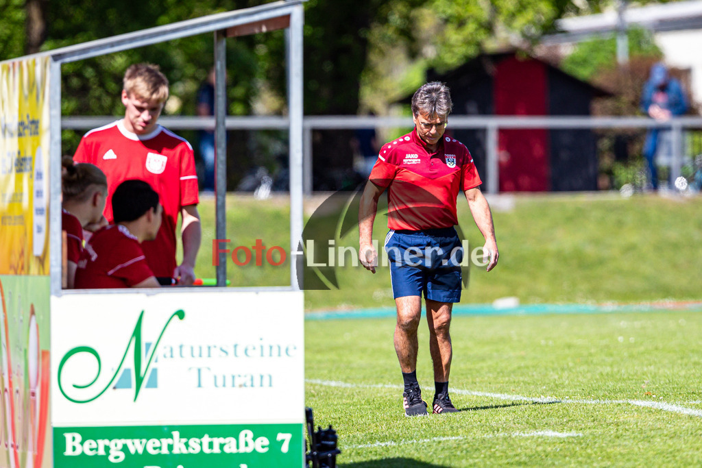 TSV Peißenberg vs Lenggrieser SC | Abstiegs Qualifikationsrunde Kreisliga Gruppe C, TSV Peißenberg vs Lenggrieser SC, 20240504,
Hubertus JUNGMANN (TSVP Trainer) nicht zufrieden,
2024-05-04 in Peißenberg (Sportplatz Peißenberg)
Hubertus JUNGMANN (TSVP Trainer)
Copyright: WolfgangxLindner www.foto-lindner.de