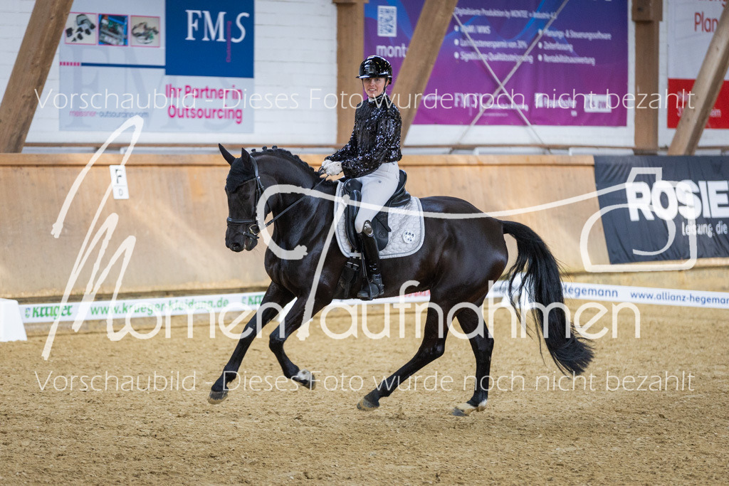 Sth-LPO25-L-Kür-145 | MomenTaufnahmen Pferdesportfotos