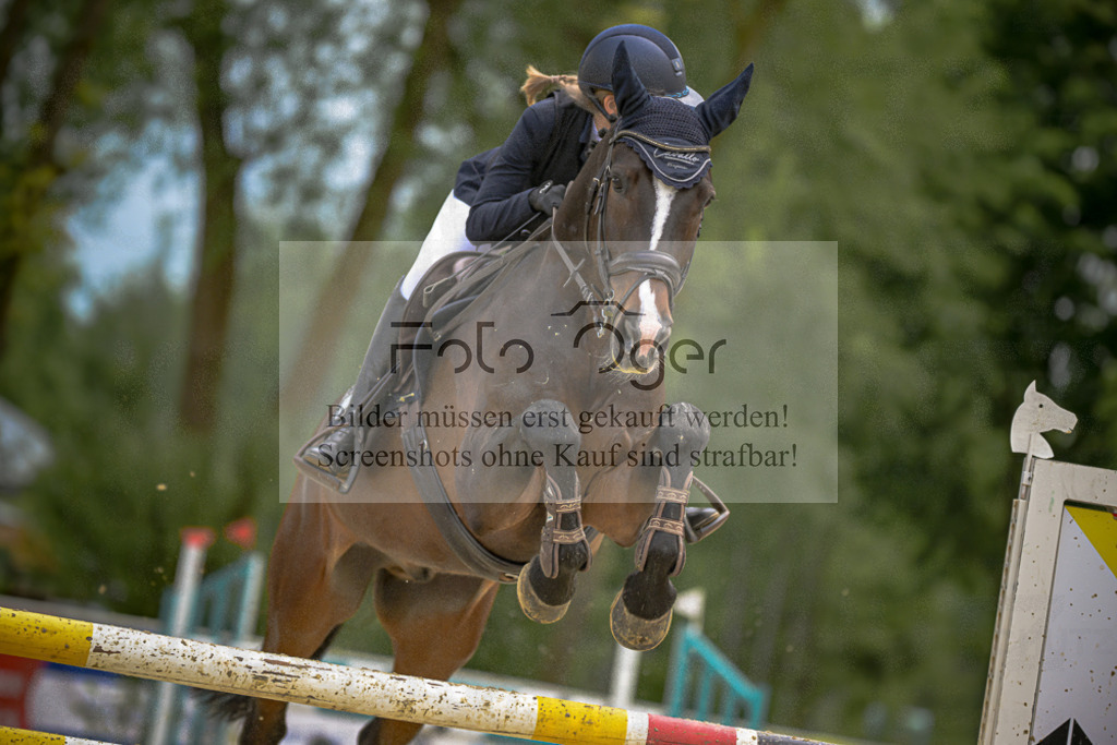 20240505-DOS_8526 | Entdecke hochwertige Reitturnierfotos von Foto Oger. Professionell, emotional und authentisch – jetzt Lieblingsmomente im Shop bestellen.Deutschlandweite Turnierfotografie. - Realisiert mit Pictrs.com