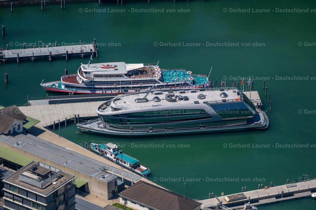 4031415 | BREGENZ 12.06.2020 Luxus - Yacht auf der Wasseroberfläche am Kai und Hafenbecken des Binnenhafen am Ufer des Bodensee an der Seestraße in Bregenz am Bodensee in Vorarlberg, Österreich. Weiterführende Informationen bei: Internationale Bodensee Tourismus GmbH,  Landeshauptstadt Bregenz,  VL Bodenseeschifffahrt GmbH &amp; Co KG. // Luxury yacht on the water surface on the quay and docks of the inland port on the shore of Lake Constance on street Seestrasse in Bregenz at Bodensee in Vorarlberg, Austria. Further information at: Internationale Bodensee Tourismus GmbH,  Landeshauptstadt Bregenz,  VL Bodenseeschifffahrt GmbH &amp; Co KG. Foto: Gerhard Launer