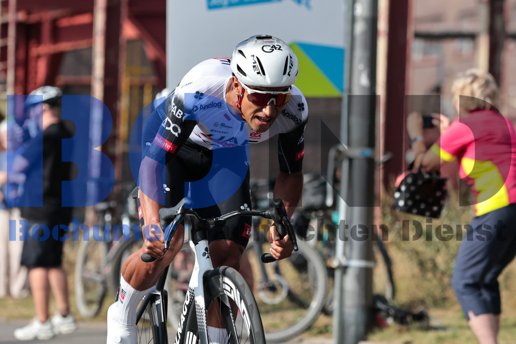 SES_DEUTOU20250820-26 | bond - Realisiert mit Pictrs.com