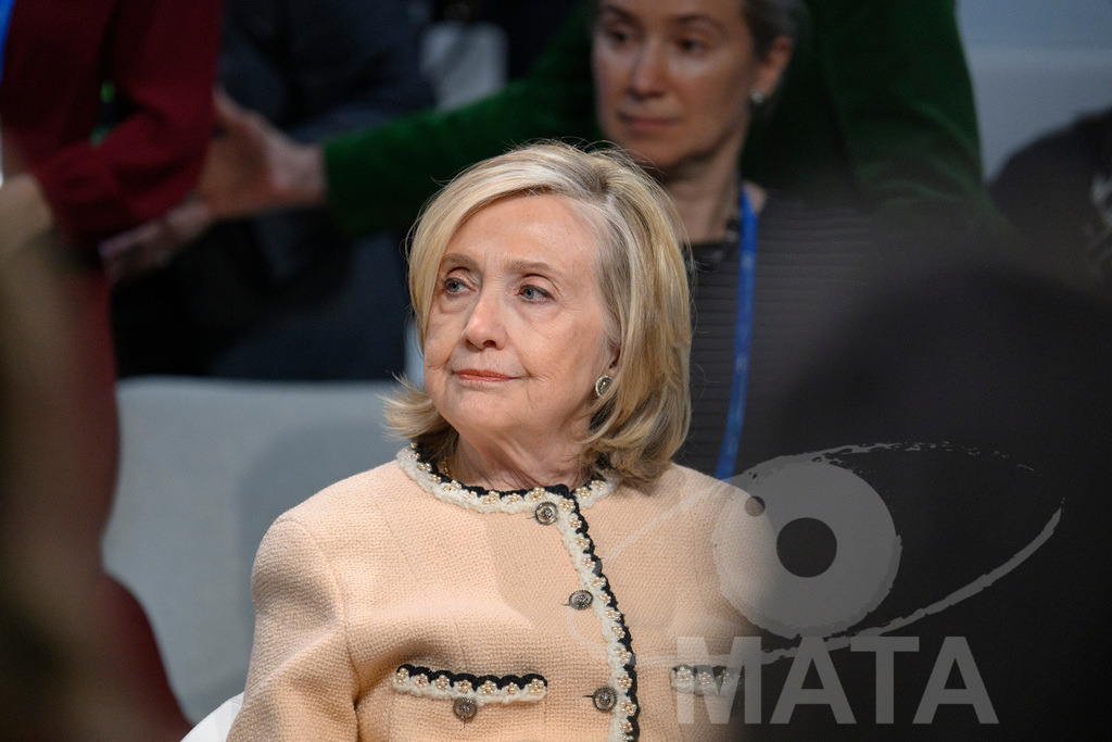 _DWA0196 | Die US-Politikerin Hillary Clinton auf der Veranstaltung Girls Just Want to Have Fundamental Rights: Fighting the Global Pushback im Rahmen der Münchner Sicherheitskonferenz 2026. München, 14.02.2026 Bayern Deutschland - Realisiert mit Pictrs.com