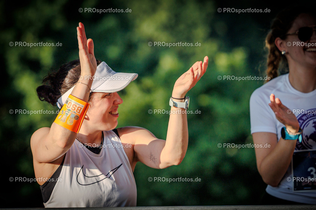 Sparda-Bank Nachtlauf Bonn; Bonn, 18.06.2025 | Impressionen vom Sparda-Bank Nachtlauf Bonn am 18.06.2025 in Bonn (Nordrhein-Westfalen). 