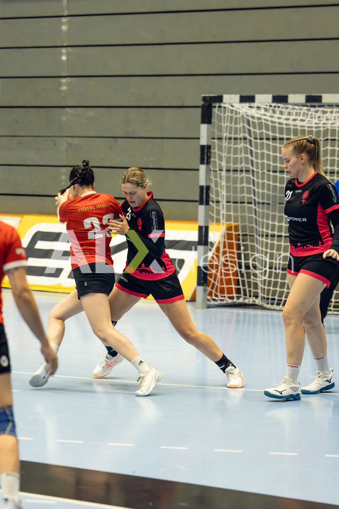 Handball I Frauen I Saison 2025-2026 I Frauen 2. Liga I 8. Spieltag I SG Schaffhausen - SG Red Dragons Uster I 23.11.2025 | Hochwertige Sportfotos kaufen & lizenzieren für Medien, Vereine, Agenturen & Sportler:innen. Entdecke professionelle Sportfotografie im Bildshop von Alexander Franzen. - Realisiert mit Pictrs.com