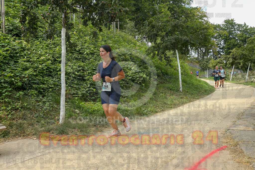 250824_1516_EX1_8731 | Sportfotografie im Rhein-Sieg Kreis, Köln, Bonn, NRW, Rheinland Pfalz, Hessen, etc. Unser Tätigkeitsfeld umfasst den Laufsport vom Volkslauf über den Marathon, Duathlon, Triathon bis zum Ultralauf wie Kölnpfad Ultra oder Schindertrail.