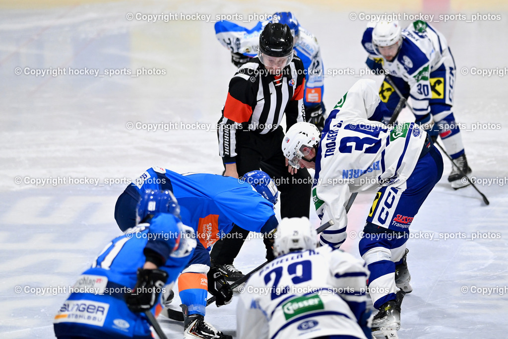 ESC Sparkasse STEINDORF vs. UECR Huben | BULOVEC Miha Referee, #34 Trojer Jonas UECR EISBÄREN HUBEN, ESC Sparkasse STEINDORF vs. UECR Huben, ESC Sparkasse STEINDORF vs. UECR Huben am 30.01.2026 in Steindorf (Ossiachersee Halle), Austria, (Photo by Bernd Stefan)