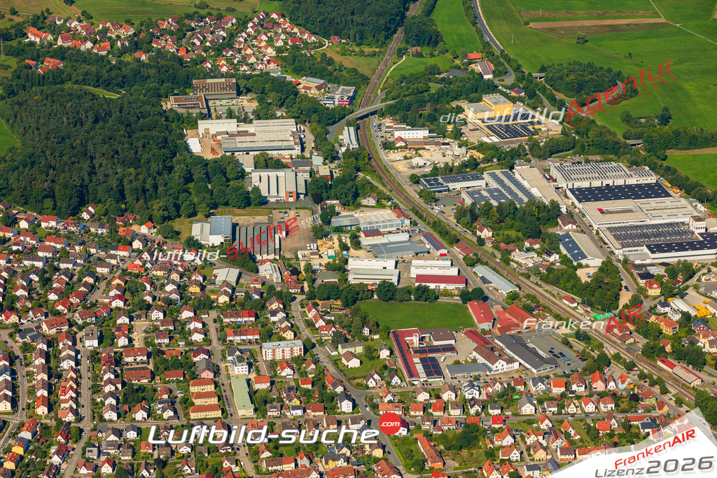 Luftaufnahme der Stadt Hersbruck - Die Luftaufnahme wurde 2025 vom UL-Flugzeug heraus erstellt ( keine Drohne ) - Hochauflösende Luftaufnahme - für professionelle Ausdrucke geeignet. Die Geschenkidee !Mit Lizenz und Bildrechte bestellbar