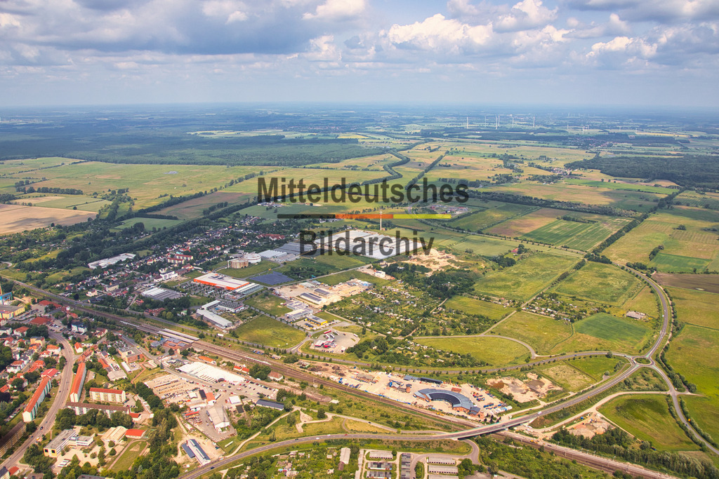 23_Salzwedel_IMG_Altmark_gelb_3874 | Die schönsten Luftbilder von Sachen-Anhalt & Mitteldeutschland als Bilddatenbank zur kommerziellen Nutzung. Nutzen Sie unsere Erfahrung seit 2005 in der Luftbildfotografie. - Realisiert mit Pictrs.com
