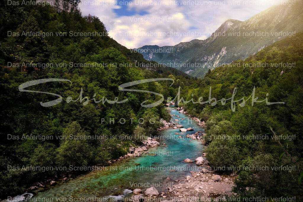 "Blick auf die Soča" Die Soča Schlucht, Slovenien | People- und Tierfotografie, Imageaufnahmen, Veranstaltungsfotografie und Wandbilder aus der Natur ★ Made in Germany ✔️ Druck + Downloads ✔️ Naturfotografie in Top Qualität ★ schneller Versand, weltweite Lieferung! - Realisiert mit Pictrs.com