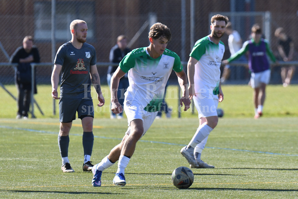 SpVgg GW Deggendorf : SV Hofkirchen | Felix Rem (SpVgg GW Deggendorf #27)  - Realisiert mit Pictrs.com