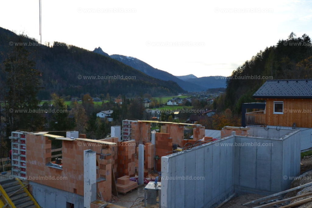 Erdgeschoß in massiver Mischbauweise | Erdgeschoß Massivhaus mit Wänden aus Ziegeln und Ortbeton sowie Betonstützen