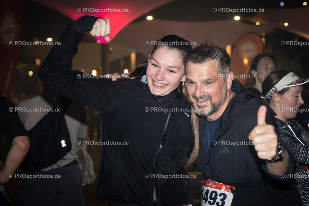 23. ASV Nachtlauf; Koeln, 13.05.26 | Impressionen vom 23. ASV Nachtlauf am 13.05.26 am Tanzbrunnen in Koeln. Foto: BEAUTIFUL SPORTS/Axel Kohring