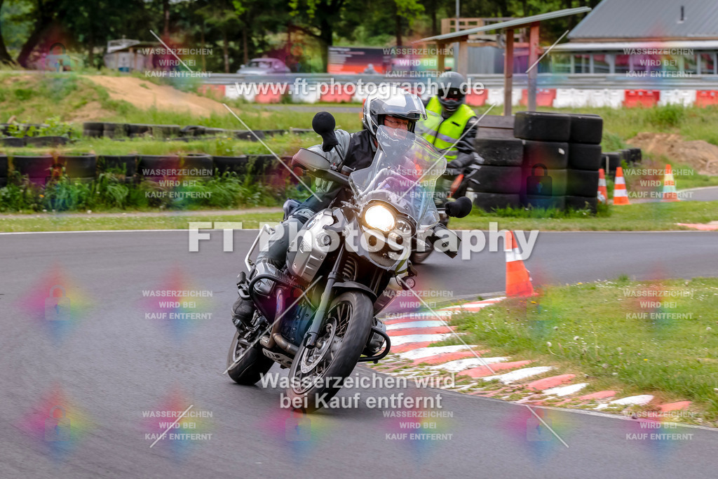 MotoTeamVBK-20276 | Hier findet Ihr Bilder von Touristenfahrten auf der Nürburgring Nordschleife oder von anderen Veranstaltungen die ich besucht habe. Viel Spass beim Durch Schauen 