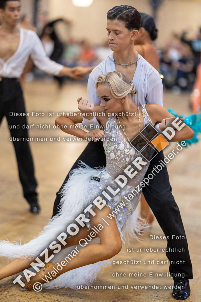 20230812-02034 | Hier finden Sie Tanz Bilder vom Latein und Standard Formationen tanzen. Sportbilder vom Tanzsport. Schöne Fotos und von Weltmeisterschaft, Europameisterschaft, Bundesliga, Regionalliga, Oberliga und Landesliga sowie von GOC Stuttgart, DanceComp, WM Bremen
