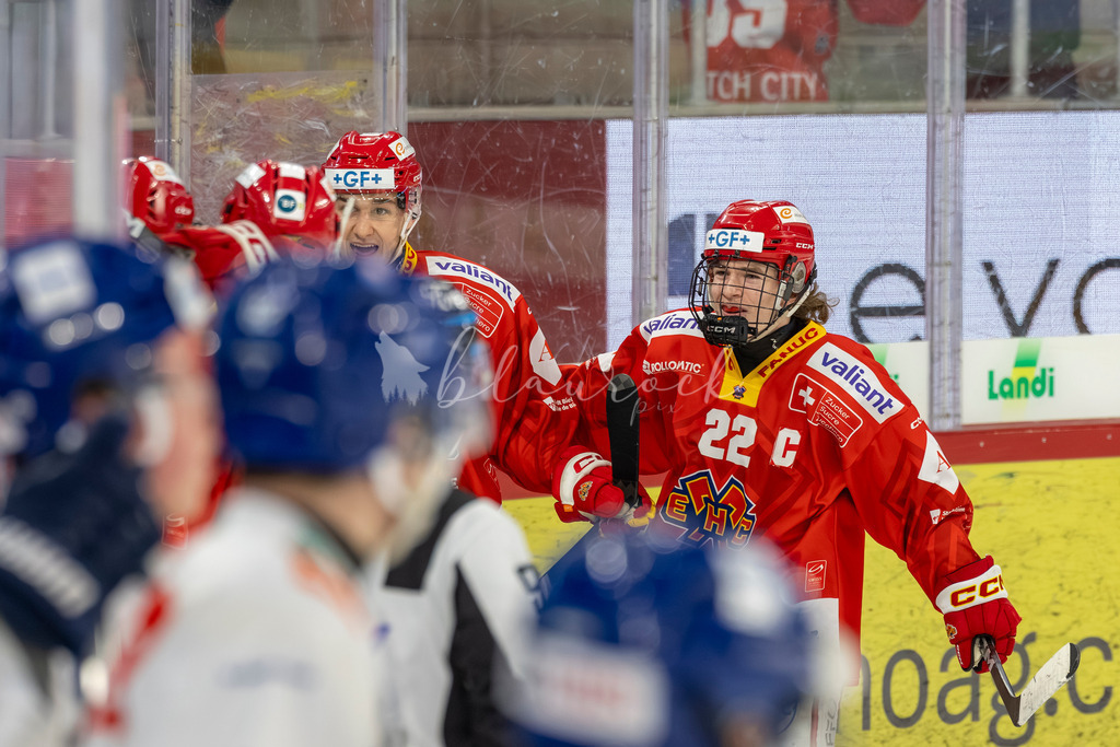 EHCB vs GCK 20260104-6938 | Sportbilder, Sportfotograf, Hochzeits- und Eventfotografin, Flugshows, Portraits und Tiershooting, Aviation, Downhill, Nationalleague, Swissleague, International
