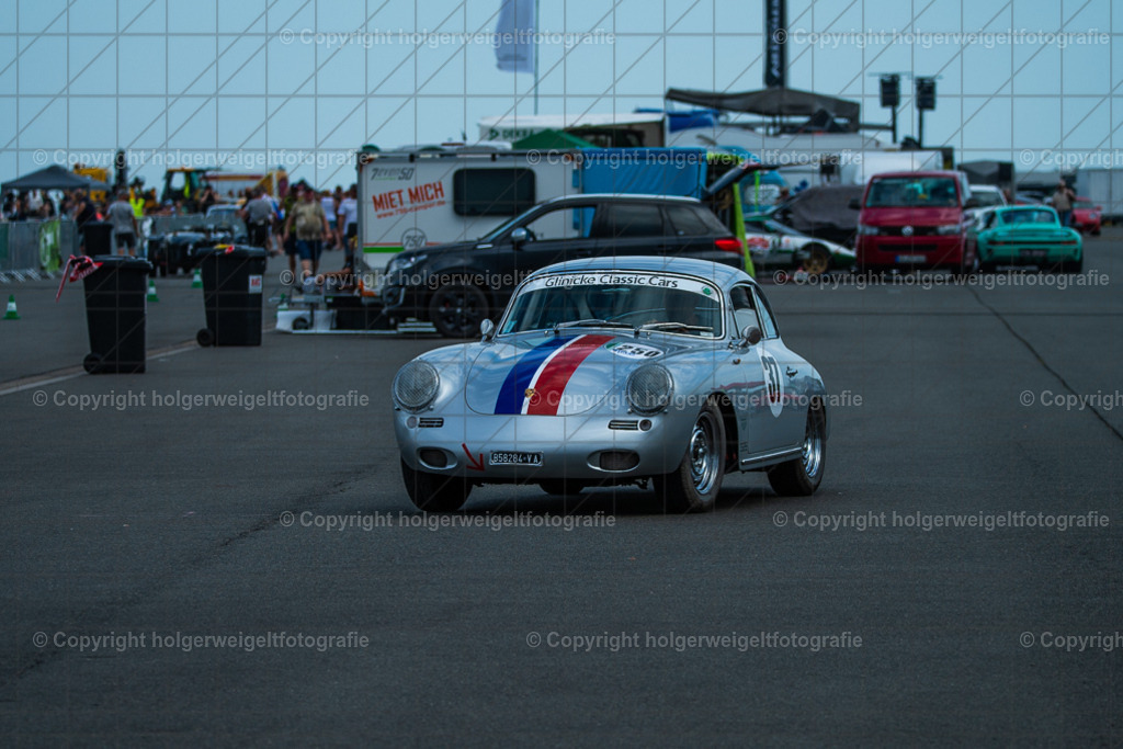 Porsche 356 | Foto vom 3. Classic Motor Weekend 18. - 20. August 2023 auf dem Flugplatz in Obermehler - Realisiert mit Pictrs.com