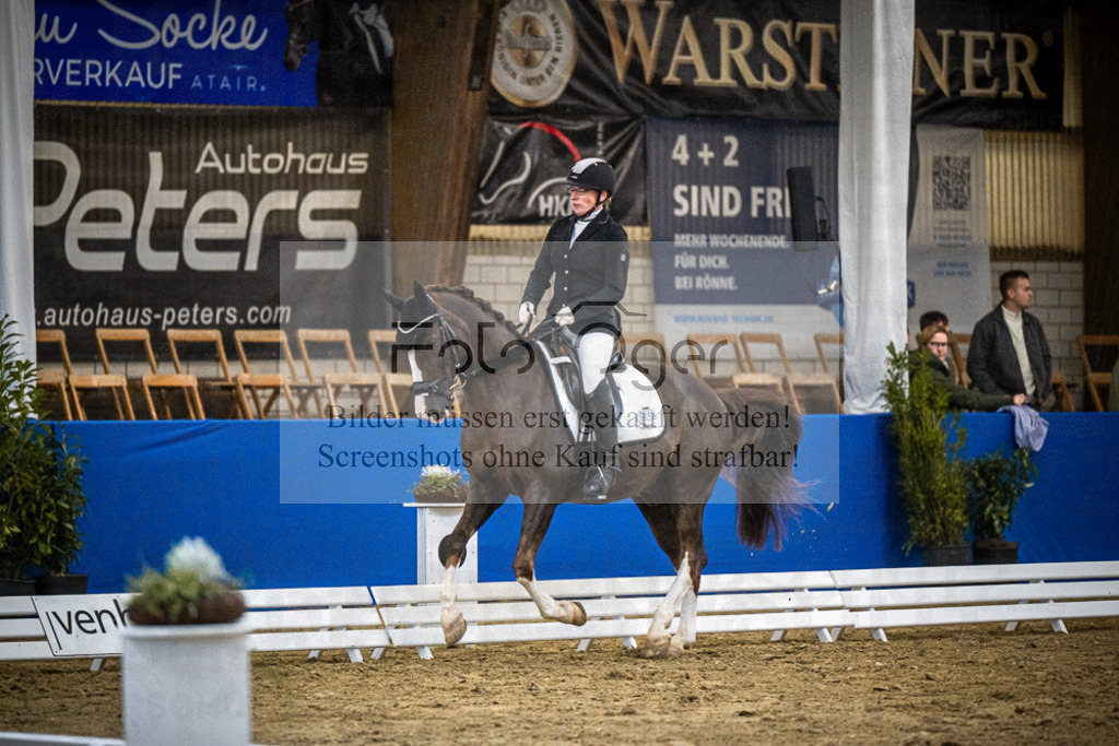 DOS_0635 | Entdecke hochwertige Reitturnierfotos von Foto Oger. Professionell, emotional und authentisch – jetzt Lieblingsmomente im Shop bestellen.Deutschlandweite Turnierfotografie. - Realisiert mit Pictrs.com