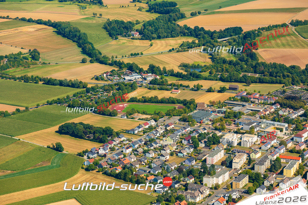 Luftaufnahme von Mitterteich Vs Google Maps- Die Luftaufnahme wurde 2025 vom UL-Flugzeug heraus erstellt ( keine Drohne ) - Hochauflösende Luftaufnahme - für professionelle Ausdrucke geeignet. Die Geschenkidee !Mit Lizenz und Bildrechte bestellbar
