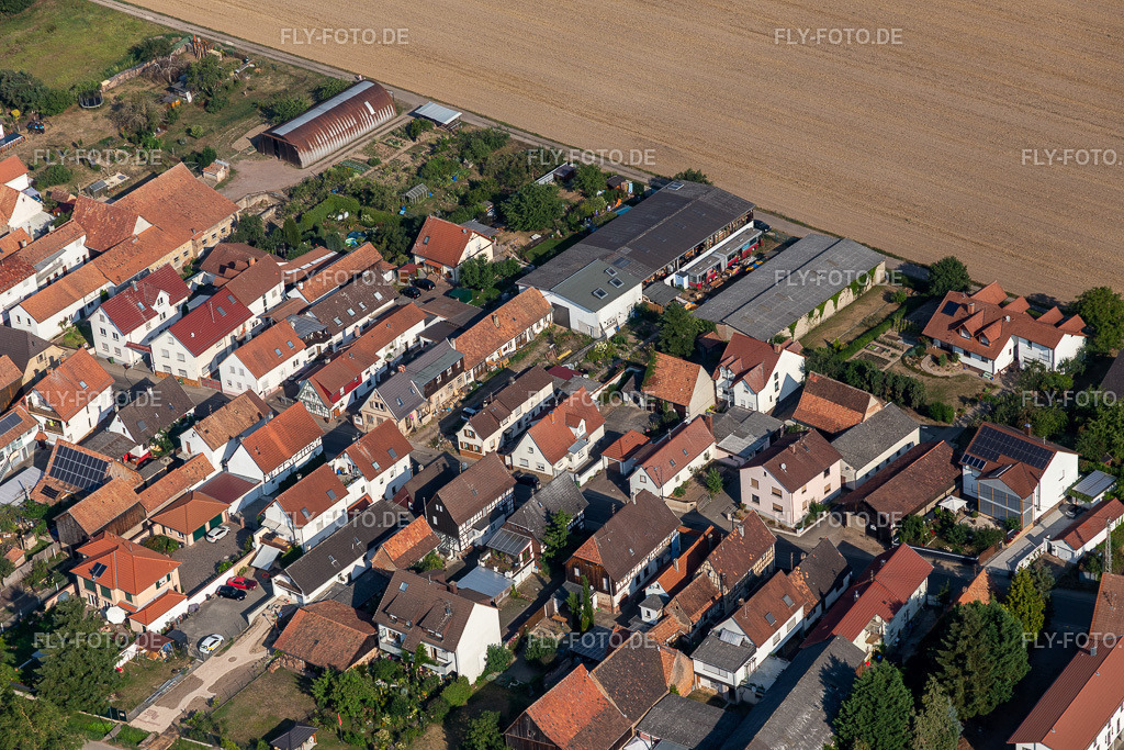 Saarstr | Luftbild: Saarstr in Kandel im Bundesland Rheinland-Pfalz in Deutschland. Foto: IMG_122245.jpg vom 11.08.2020 durch ©2025 Werner Riehm fly-foto.de/copyright - Realisiert mit Pictrs.com